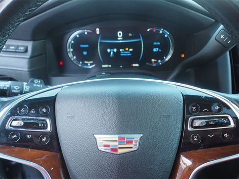 Used 2019 Cadillac Escalade ESV Premium Luxury image 17