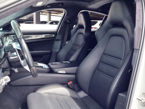 Certified 2020 Porsche Panamera GTS AWD/4WD image 5