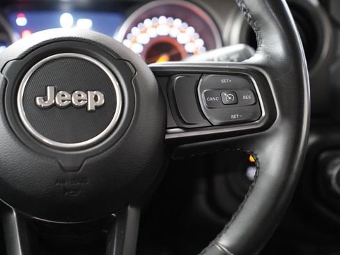 Used 2022 Jeep Gladiator Sport image 20