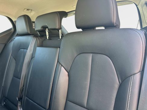 Certified 2025 Volvo XC40 B5 Core image 14