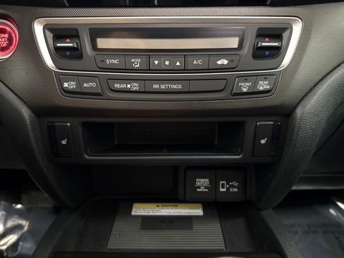 Used 2023 Honda Passport TrailSport image 38