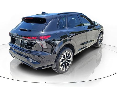 New 2026 Audi Q3 quattro 2.0T AWD/4WD image 4