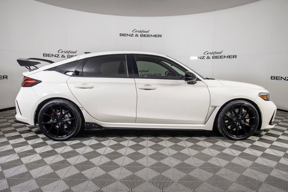 Used 2025 Honda Civic Type R image 3