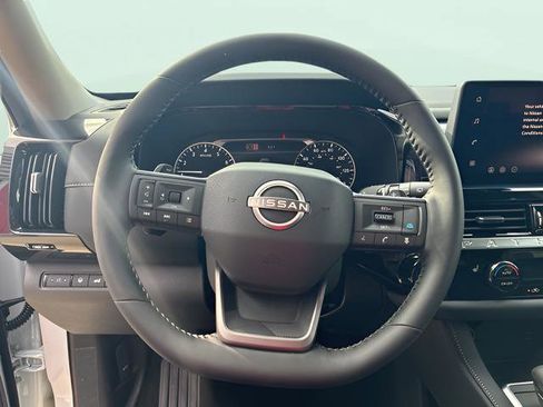 New 2026 Nissan Pathfinder SV image 13