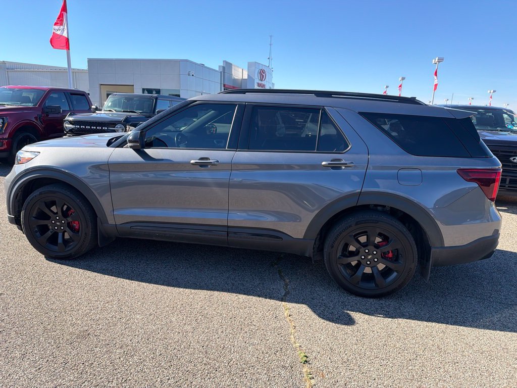 Used 2021 Ford Explorer ST w/ ST Street Pack AWD/4WD image 9