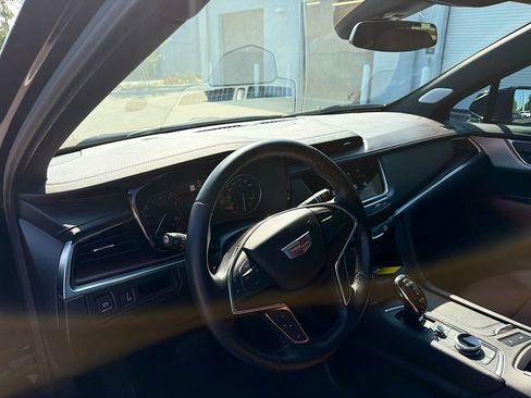Certified 2022 Cadillac XT5 Premium Luxury FWD image 26