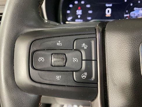 Used 2023 GMC Yukon XL AT4 w/ AT4 Premium Plus Package AWD/4WD image 10