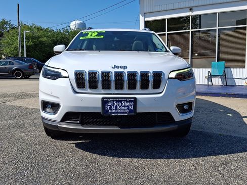 Used 2019 Jeep Cherokee Limited w/ Luxury Group AWD/4WD image 2