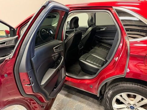 Used 2019 Ford Edge SEL w/ Equipment Group 201A AWD/4WD image 19