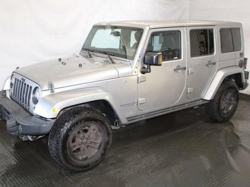Used 2017 Jeep Wrangler Unlimited Sahara AWD/4WD image 2