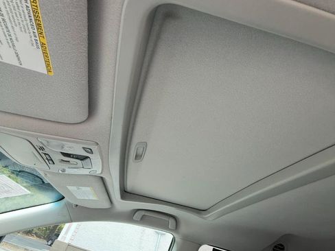 Used 2013 Toyota Sienna XLE FWD image 30