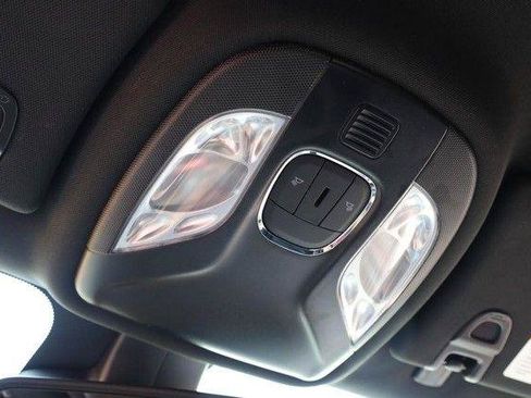 Used 2025 Jeep Compass Limited AWD/4WD image 16