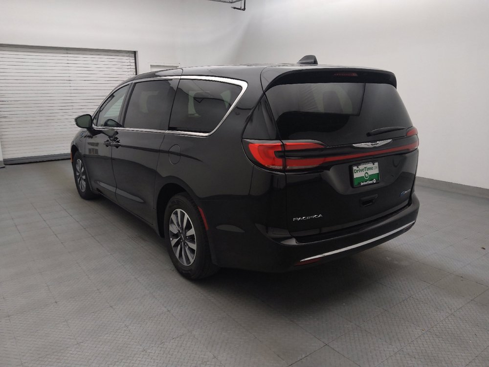 Used 2024 Chrysler Pacifica Limited FWD image 5