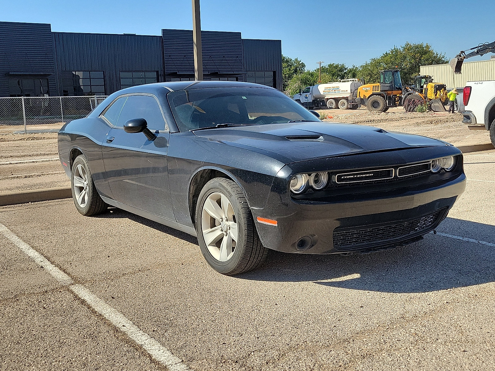 Used 2016 Dodge Challenger SXT RWD image 4