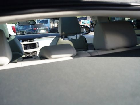Used 2014 Land Rover Range Rover Evoque Pure Premium AWD/4WD image 18