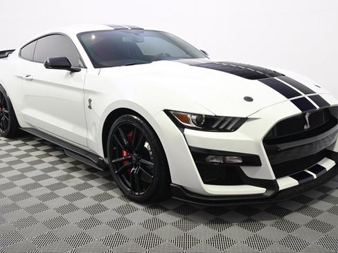 Used 2022 Ford Mustang Shelby GT500 w/ Technology Package RWD image 8