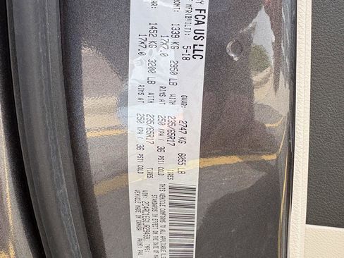 Used 2018 Chrysler Pacifica Touring-L Plus image 17