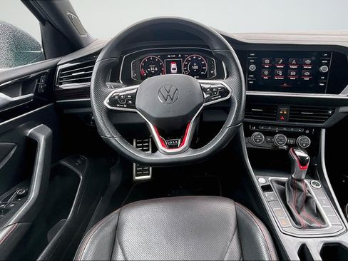 Used 2022 Volkswagen Jetta GLI Autobahn FWD image 16
