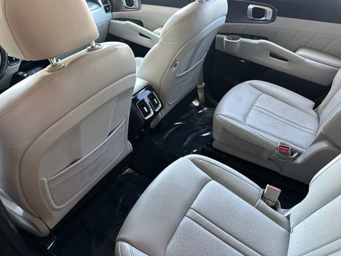 Used 2022 Kia Sorento SX Prestige AWD/4WD image 13