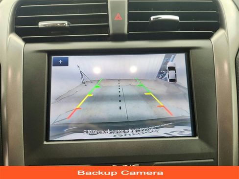 Used 2020 Ford Fusion SE image 17