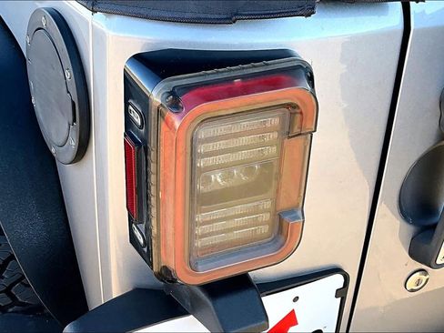 Used 2014 Jeep Wrangler Sport image 29