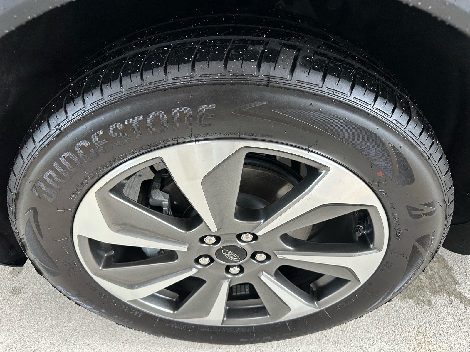 Certified 2024 Ford Escape Platinum w/ Premium Technology Package AWD/4WD image 8