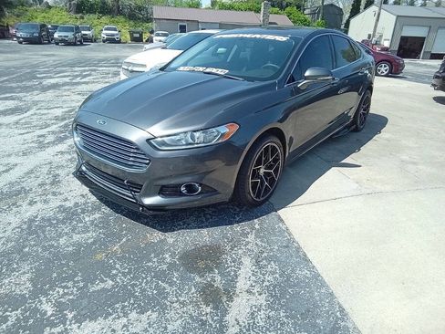 Used 2016 Ford Fusion Titanium image 1