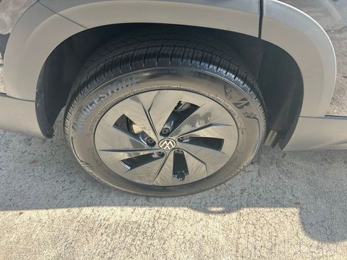 New 2026 Volkswagen Taos S image 21