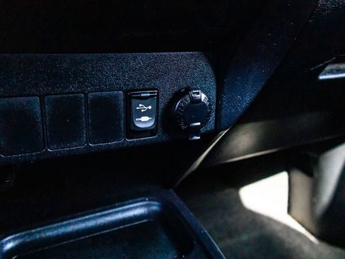 Used 2016 Toyota RAV4 XLE FWD image 24