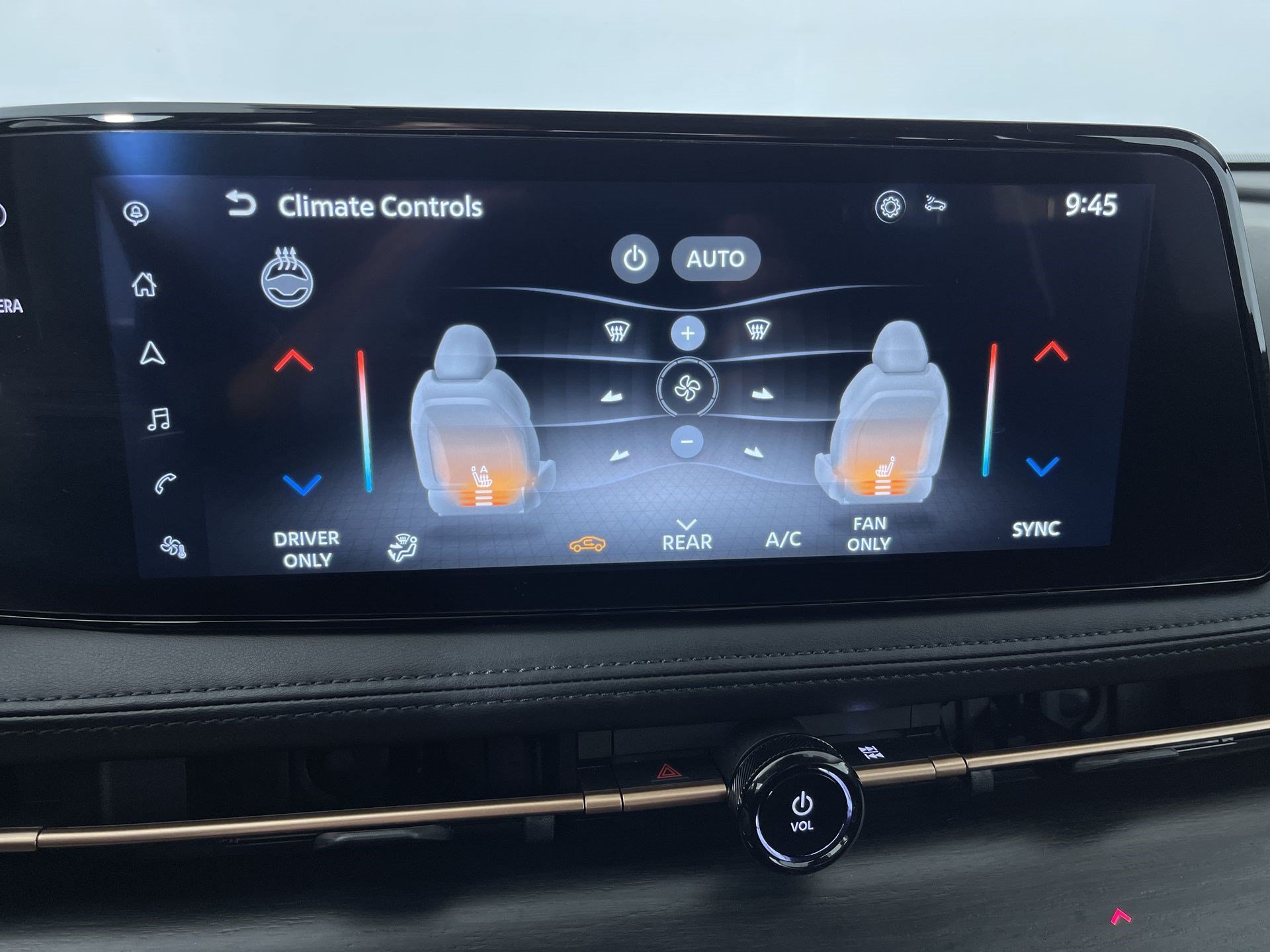 Certified 2024 Nissan Ariya AWD image 20