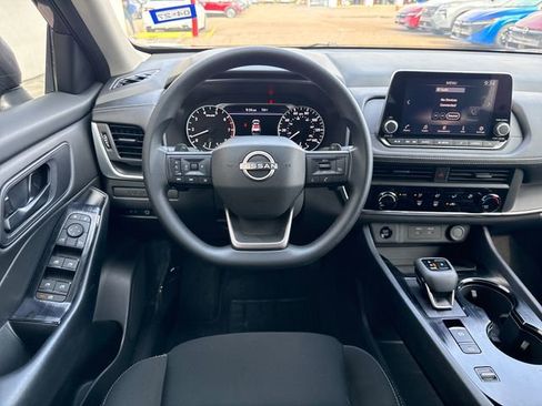 Certified 2025 Nissan Rogue S FWD image 17