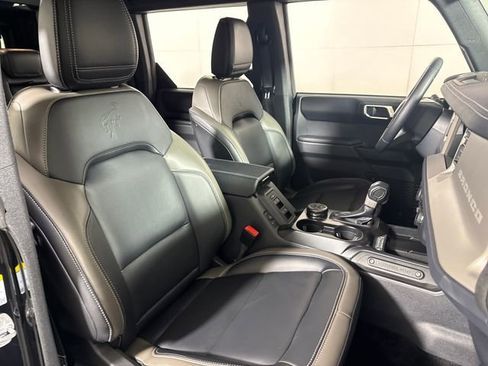 Used 2025 Ford Bronco Outer Banks AWD/4WD image 18