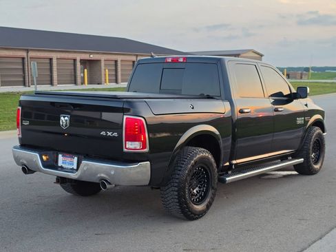 Used 2018 RAM 1500 Laramie w/ Convenience Group AWD/4WD image 5