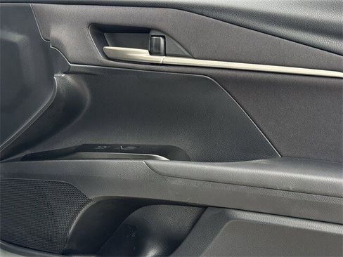 Used 2025 Toyota Camry LE image 29