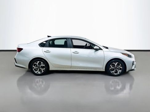 Certified 2021 Kia Forte LXS FWD image 8