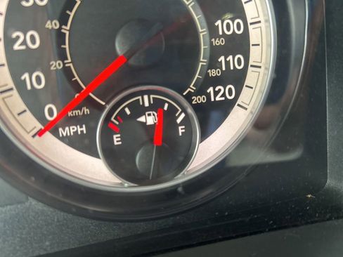 Used 2016 RAM 1500 Express image 18