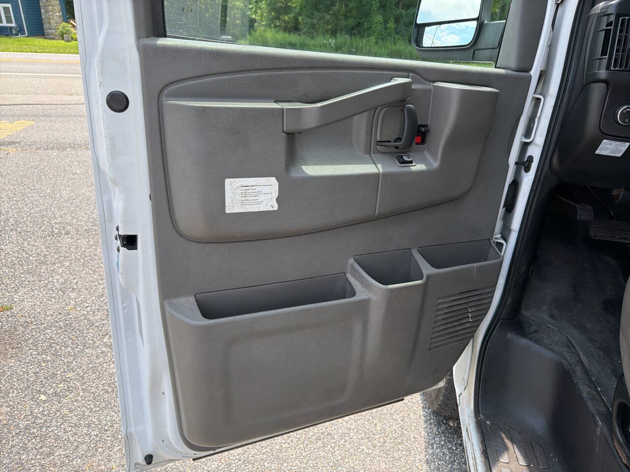Used 2017 GMC Savana 2500 RWD image 18