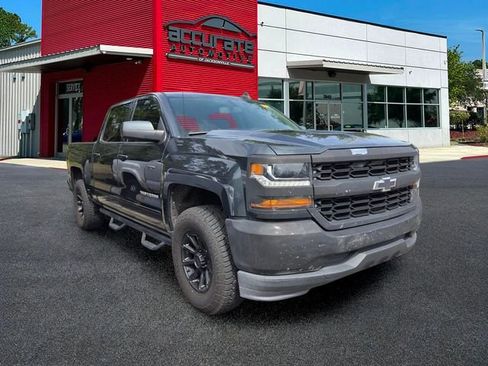 Used 2017 Chevrolet Silverado 1500 LT w/ Trailering Package RWD image 2