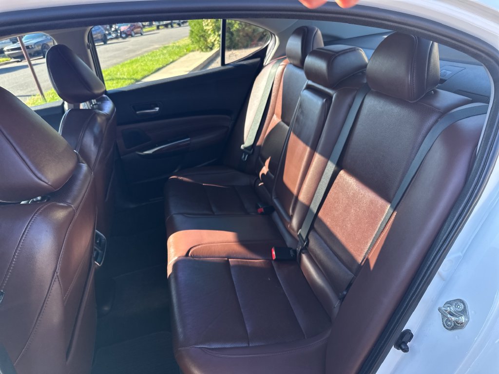 Used 2016 Acura TLX w/ Technology Package FWD image 16