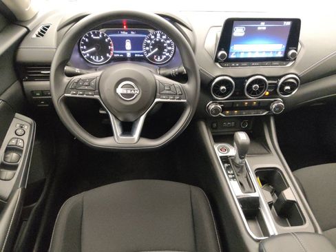 Used 2025 Nissan Sentra SV FWD image 22