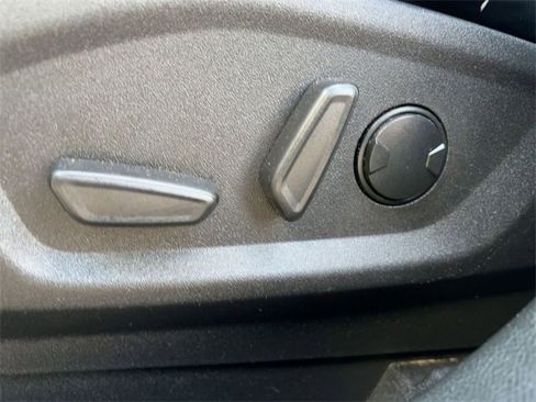 Used 2023 Ford Edge SEL image 14