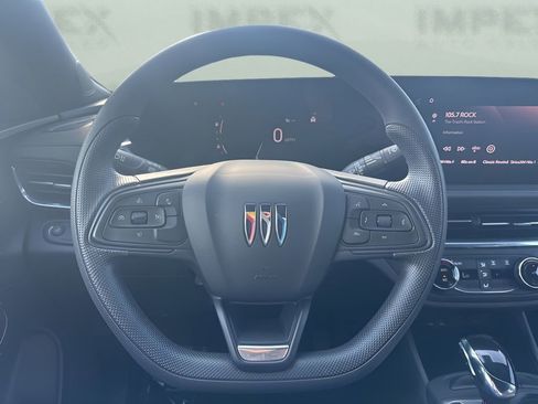 Used 2025 Buick Envista Preferred image 14