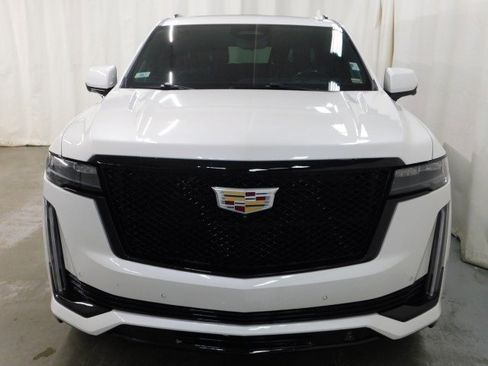 Used 2021 Cadillac Escalade ESV Sport Platinum w/ Heavy-Duty Trailer Package image 9