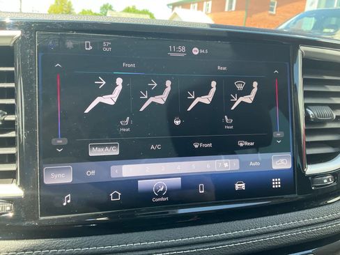 Used 2022 Chrysler Pacifica Touring-L FWD image 8