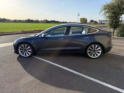 Used 2018 Tesla Model 3 Long Range AWD/4WD image 5