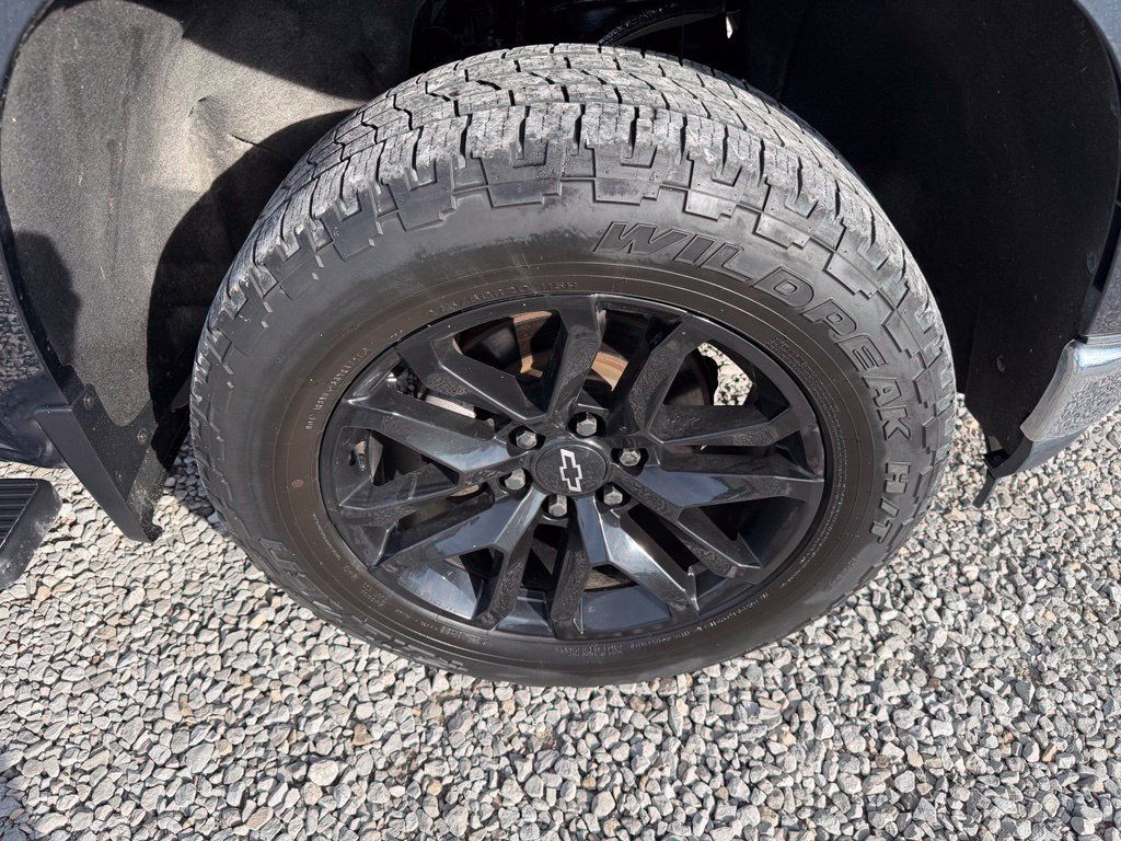 Used 2019 Chevrolet Silverado 1500 LT w/ All-Star Edition AWD/4WD image 31