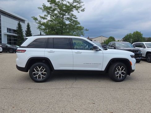 New 2025 Jeep Grand Cherokee Limited image 6