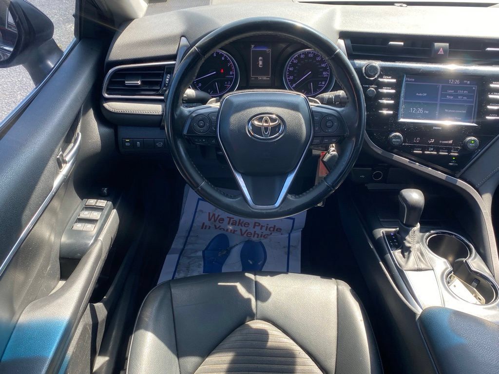 Used 2020 Toyota Camry SE FWD image 9