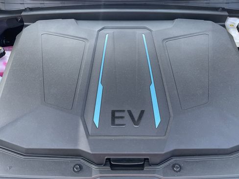 Used 2023 Hyundai Ioniq 5 SE w/ Cargo Package image 11