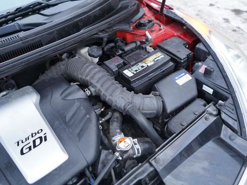 Used 2016 Hyundai Veloster Turbo image 68